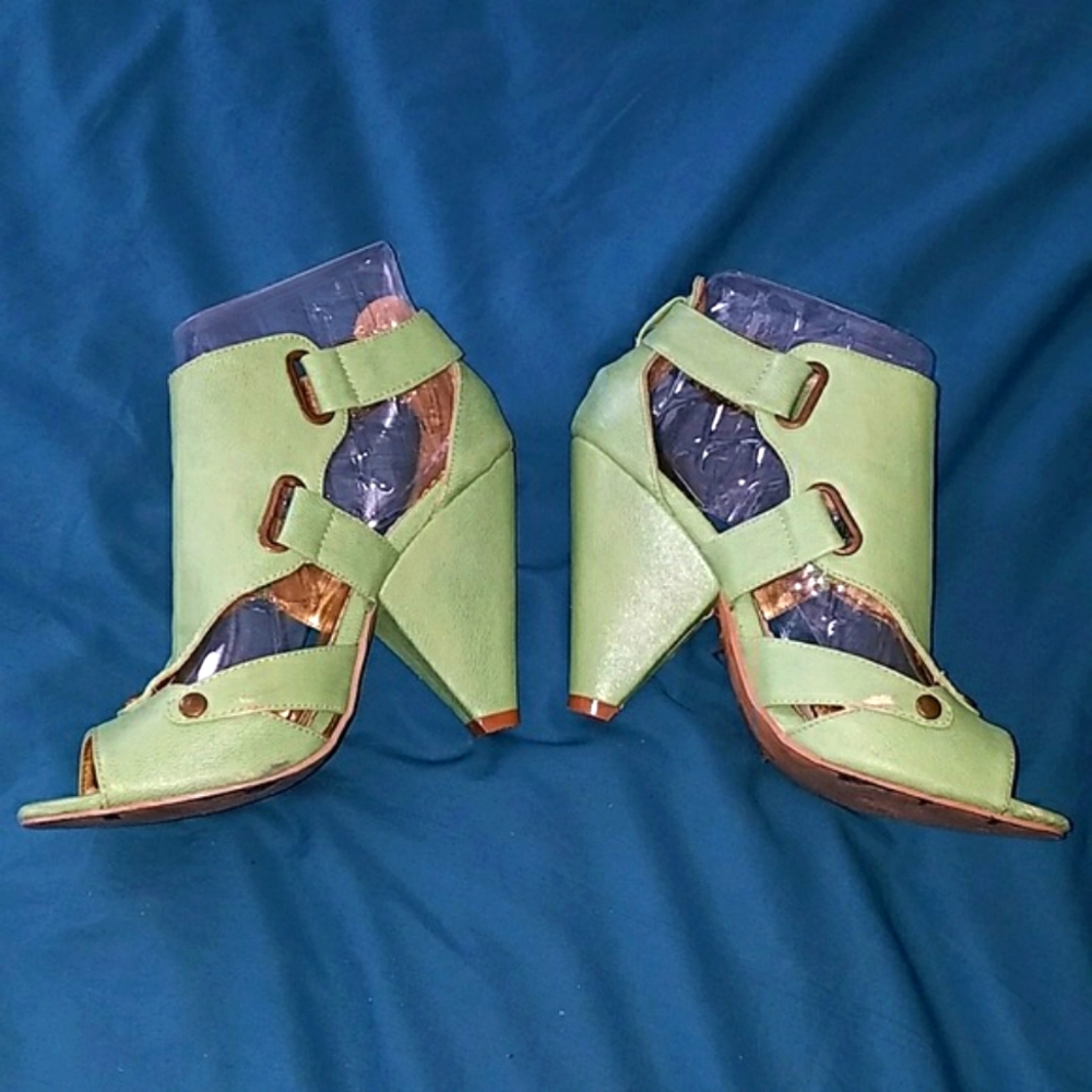 💥3 for $10💥 Strappy heels